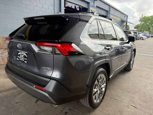 Used 2019 Toyota RAV4 Limited w/ Advanced Technology Package AWD/4WD image 7