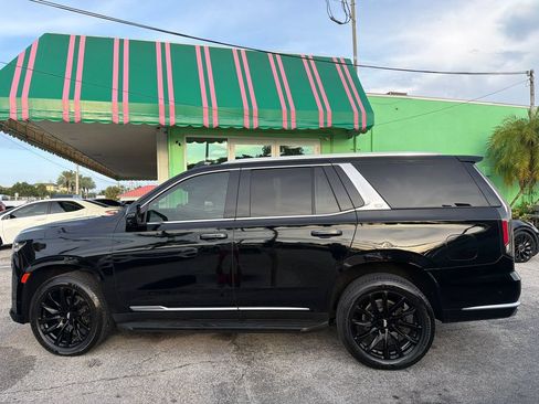 Used 2021 Cadillac Escalade Premium Luxury RWD image 2