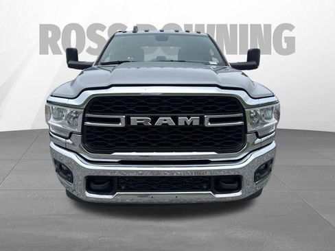 Used 2022 RAM 3500 Tradesman w/ Chrome Appearance Group AWD/4WD image 9