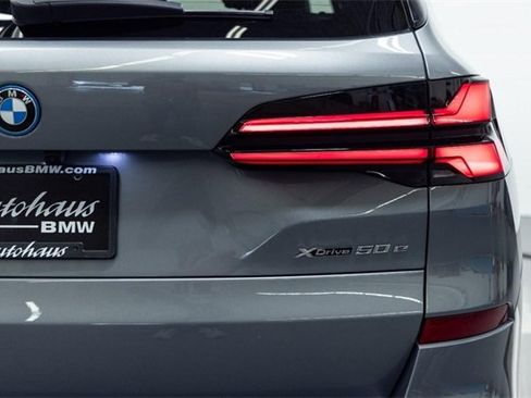 New 2026 BMW X5 xDrive50e image 14