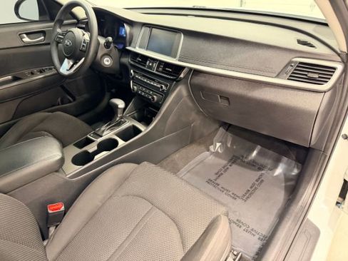 Used 2019 Kia Optima LX image 42