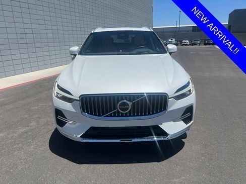 Used 2023 Volvo XC60 T8 Ultimate w/ Climate Package AWD/4WD image 4