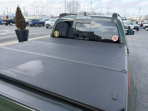 Certified 2022 Toyota Tacoma TRD Sport image 10