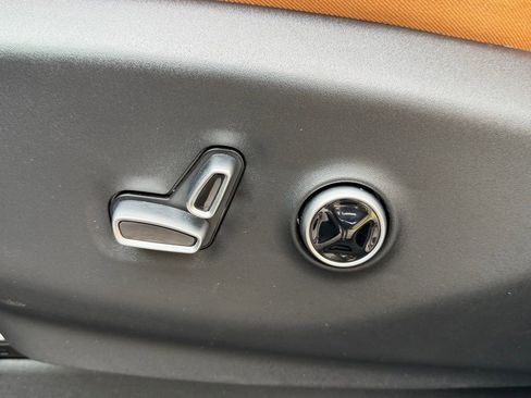 Used 2023 Chrysler Pacifica Pinnacle image 15