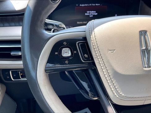 Used 2020 Lincoln Aviator Grand Touring w/ Equipment Group 302A AWD/4WD image 18