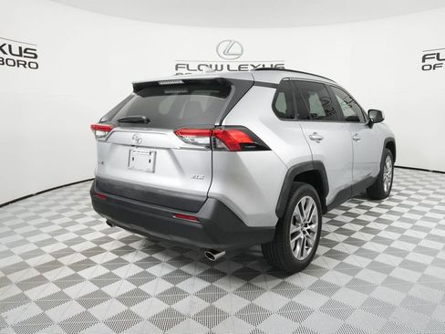 Used 2023 Toyota RAV4 XLE Premium image 7