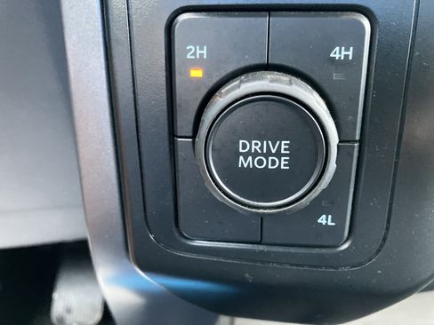 Used 2024 Ford F150 XLT AWD/4WD image 25
