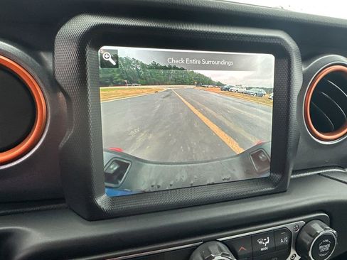 Used 2021 Jeep Gladiator Mojave image 28