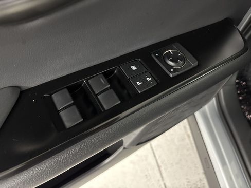 Used 2024 Lexus UX 250h FWD image 14