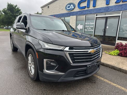 Used 2022 Chevrolet Traverse LT w/ LPO, Floor Liner Package AWD/4WD image 2