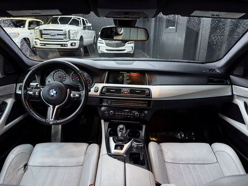 Used 2014 BMW M5 image 22