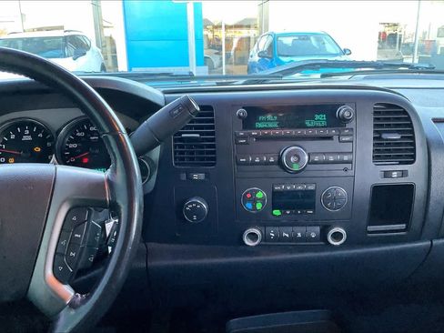 Used 2007 Chevrolet Silverado 1500 LT w/ 2LT Audio Package image 8