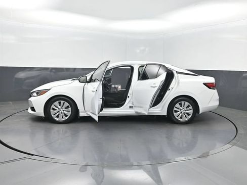 Used 2022 Nissan Sentra S FWD image 32