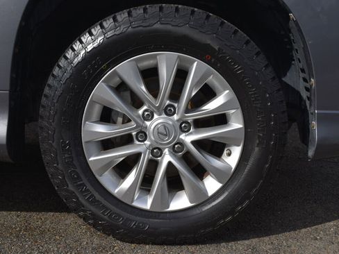 Used 2016 Lexus GX 460 4WD 4DR w/ Premium Package image 28