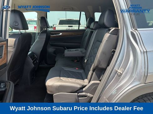 Used 2025 Volkswagen Atlas SE FWD image 31