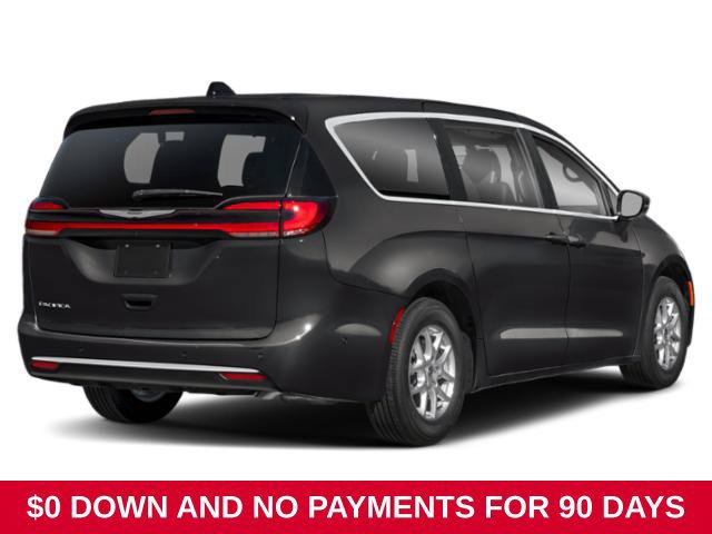 Used 2026 Chrysler Pacifica Select FWD image 2