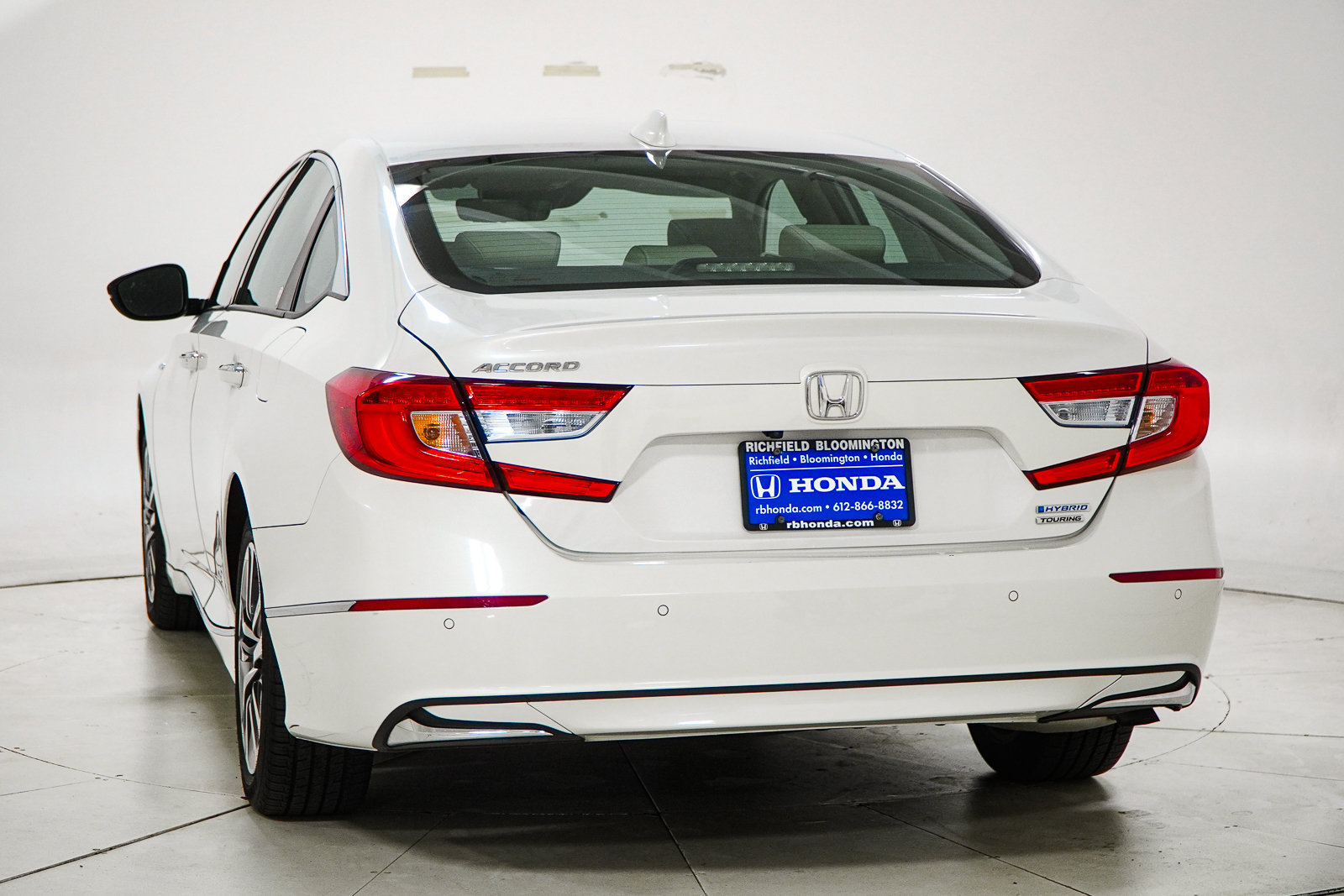 Used 2019 Honda Accord Touring image 7