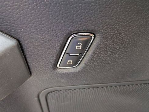 Used 2016 Ford F150 XLT w/ Equipment Group 302A Luxury AWD/4WD image 15