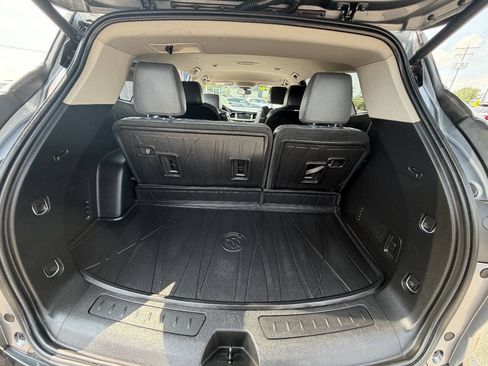 Used 2020 Buick Enclave Essence AWD/4WD image 22