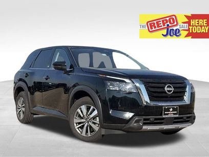 Used 2025 Nissan Pathfinder SL