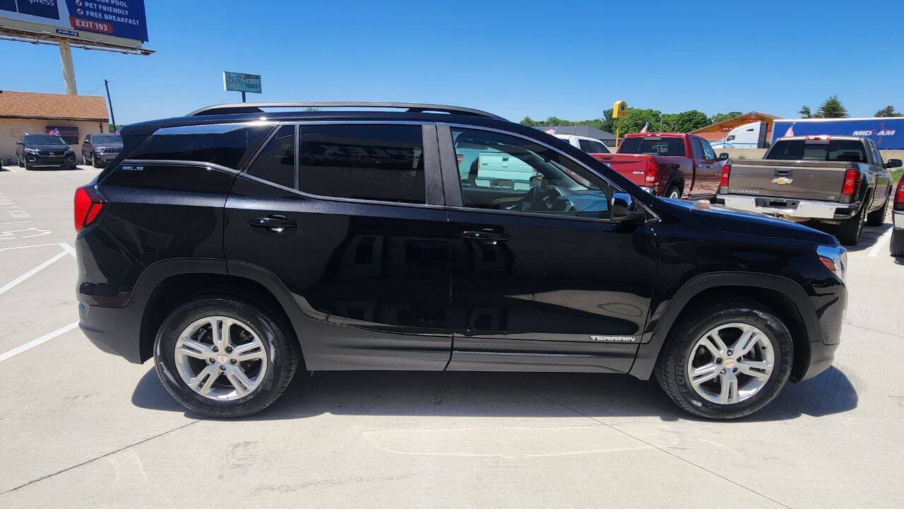 Used 2021 GMC Terrain SLE w/ Driver Convenience Package AWD/4WD image 7