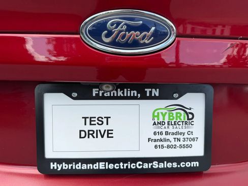 Used 2015 Ford Fusion SE FWD image 3