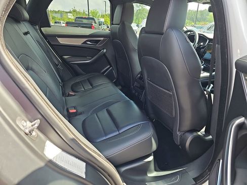 Used 2024 Jaguar F-PACE R-Dynamic S AWD/4WD image 15