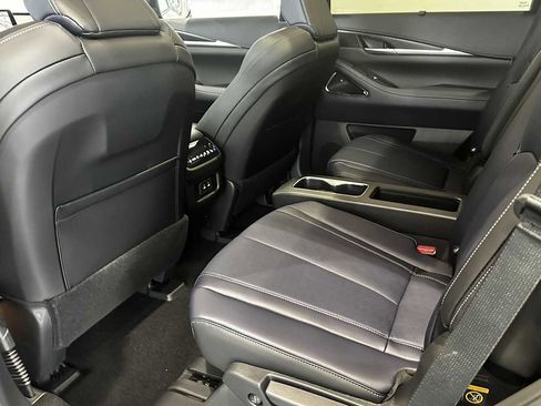 New 2026 INFINITI QX60 Sport image 8