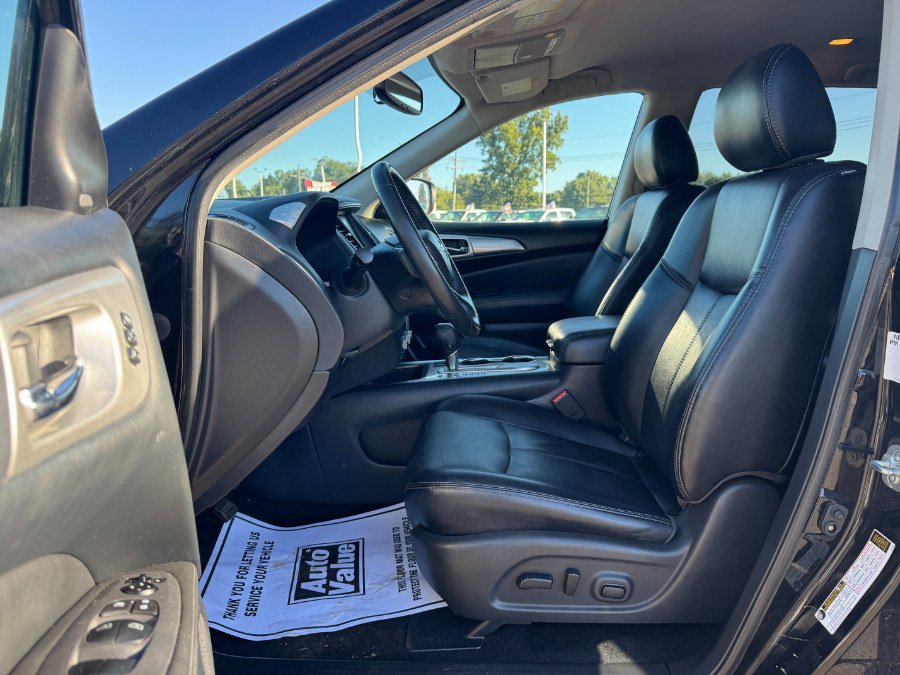 Used 2019 Nissan Pathfinder SL FWD image 15