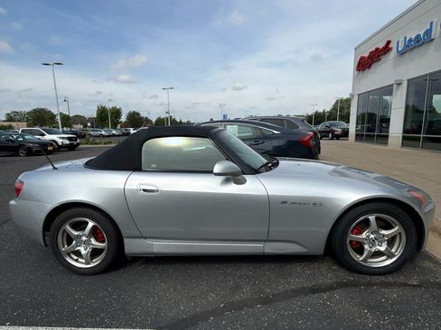 Used 2002 Honda S2000 image 2