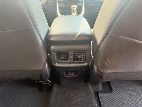 Used 2025 Toyota RAV4 XLE AWD/4WD image 14