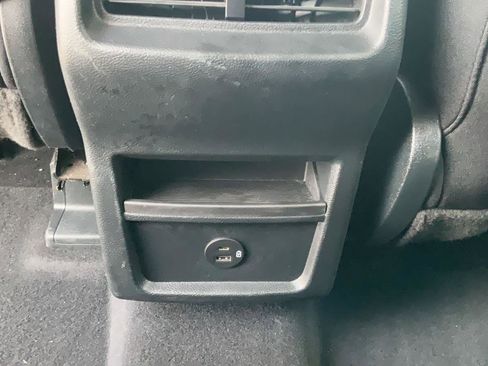 Used 2021 Ford Edge SEL image 21