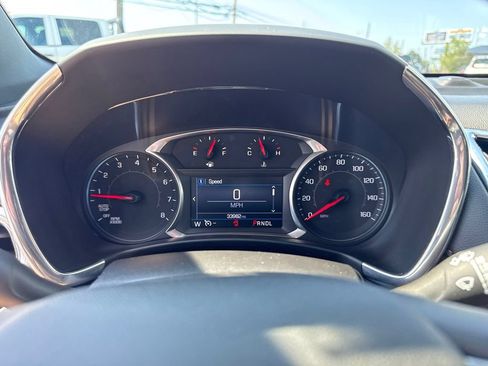 Used 2019 Chevrolet Equinox LT FWD image 17