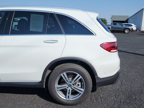 Used 2021 Mercedes-Benz GLC 300 4MATIC image 9