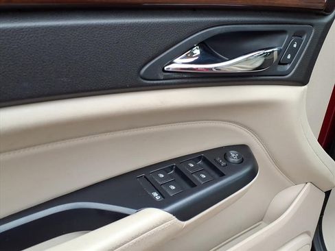 Used 2013 Cadillac SRX Premium image 16
