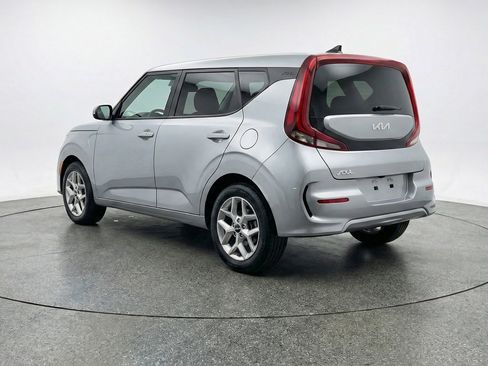Used 2025 Kia Soul LX w/ LX Technology Package image 6