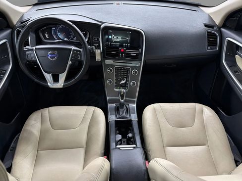 Used 2016 Volvo XC60 T5 Premier w/ Proximity Package FWD image 38