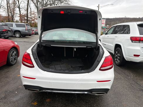 Used 2018 Mercedes-Benz E 300 4MATIC image 10