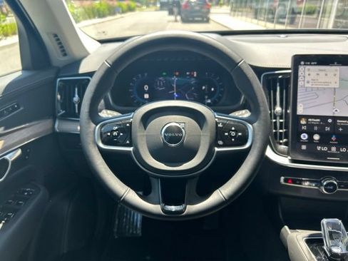 Certified 2025 Volvo XC90 B6 Plus AWD/4WD image 20