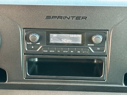 Used 2025 Mercedes-Benz Sprinter 2500 image 13