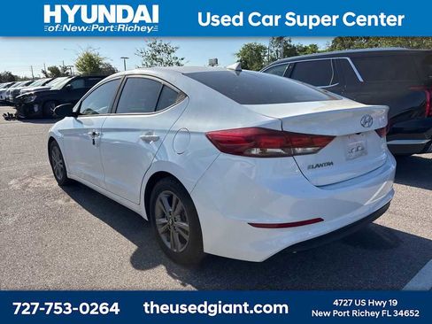 Used 2018 Hyundai Elantra SEL image 2