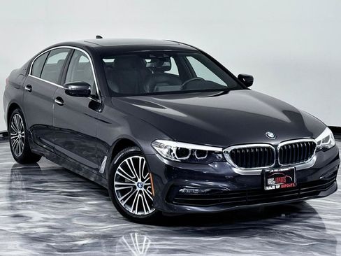 Used 2018 BMW 530e xDrive w/ Premium Package 2 AWD/4WD image 3