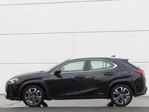 Used 2019 Lexus UX 250h image 4