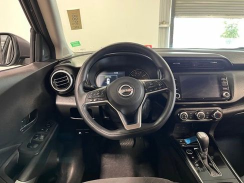 Used 2023 Nissan Kicks SV FWD image 21