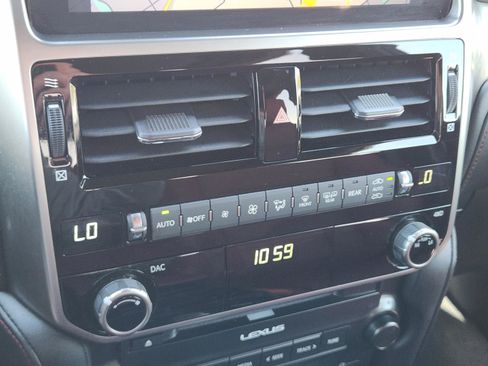 Used 2023 Lexus GX 460 Premium w/ Premium Plus Package image 13