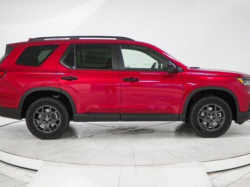 New 2025 Honda Pilot TrailSport image 13