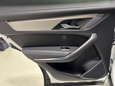 Used 2025 Jaguar F-PACE R-Dynamic S image 30