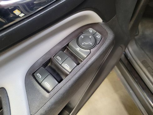 Used 2022 Chevrolet Equinox LS image 27