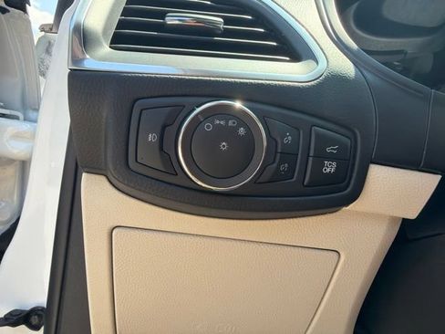 Used 2023 Ford Edge Titanium AWD/4WD image 28
