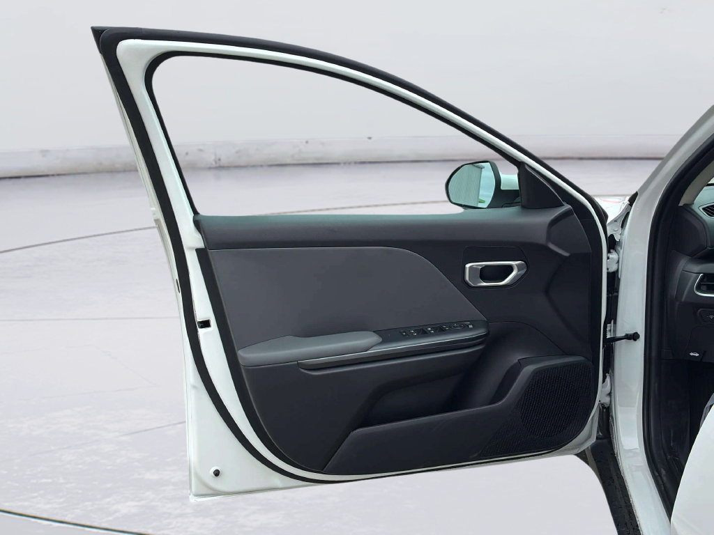 Used 2025 Kia K4 FWD image 27